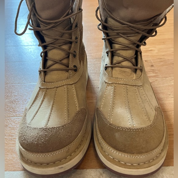 UGGS Men winter boot - Picture 3 of 9